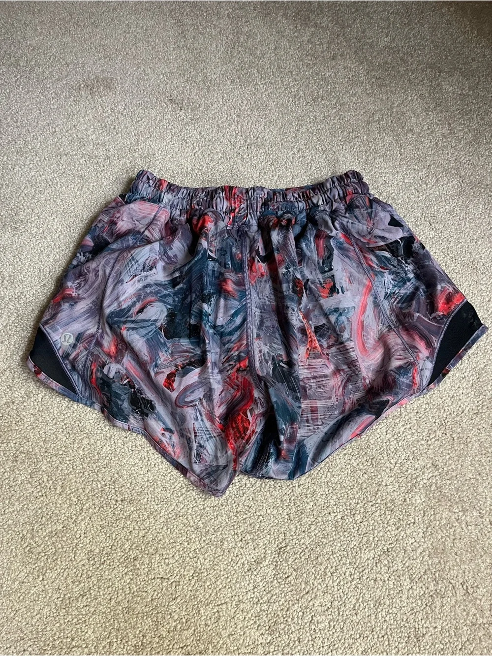 Lululemon Hotty Hot Low-Rise Lined Short 4